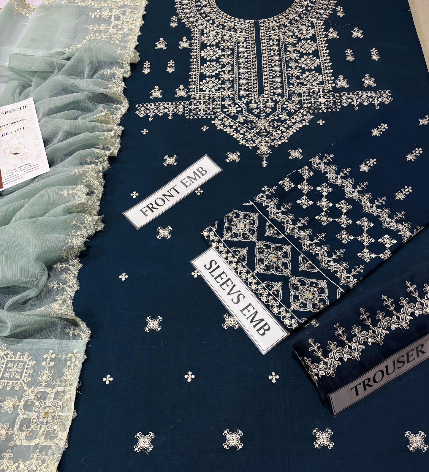 BAROUQE MOST DEMANDING ARTICAL LAWN EMBROIDERD UNSTICH 3PC (WA-950)