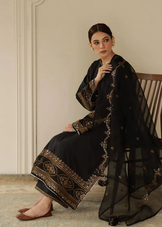 DYOT-BLACK-GOLD-EMBROIDERD LAWN 3PC (WA_5645)