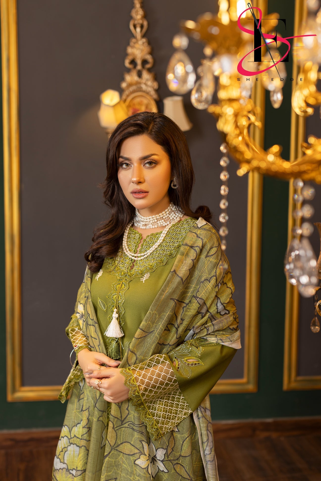 SHE EDGE EMBROIDERD LAWN UNSTICH 3PC (WA-640)