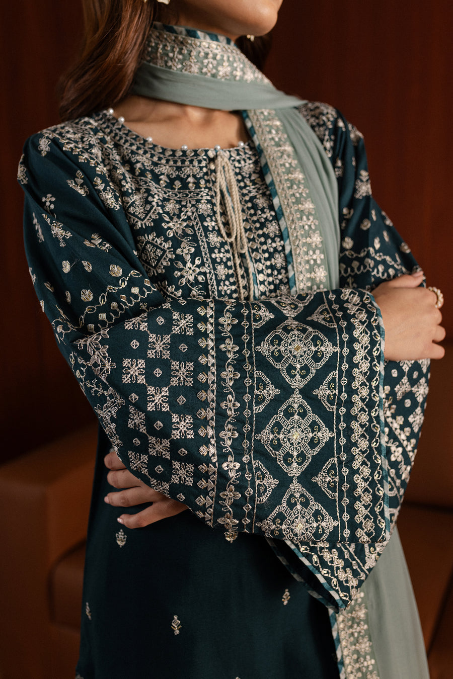 BAROUQE MOST DEMANDING ARTICAL LAWN EMBROIDERD UNSTICH 3PC (WA-950)