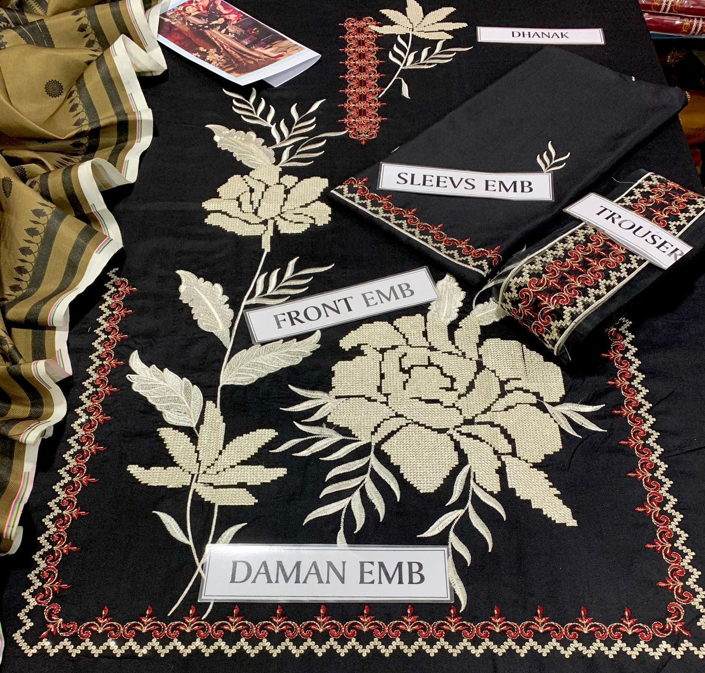 BATIK LAWN EMBROIDERD UNSTICH 3PC (WA-730)