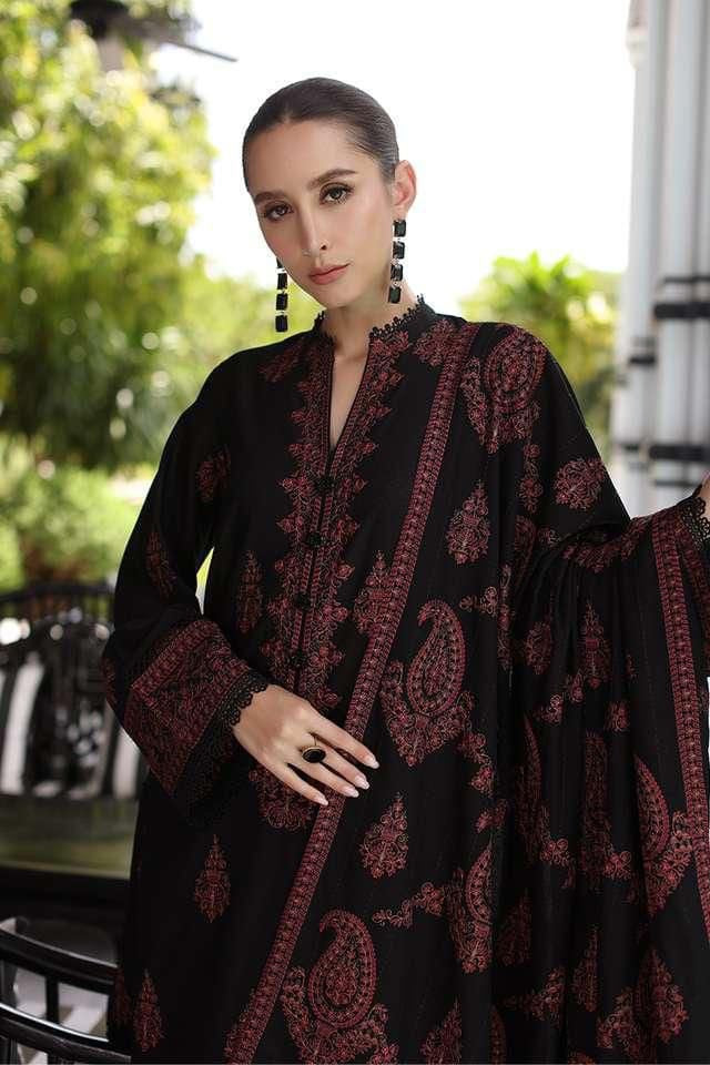 MOST DEMANDING ARTICAL BAREEZE EMBROIDERD LAWN UNSTICH 3PC (WA-630)