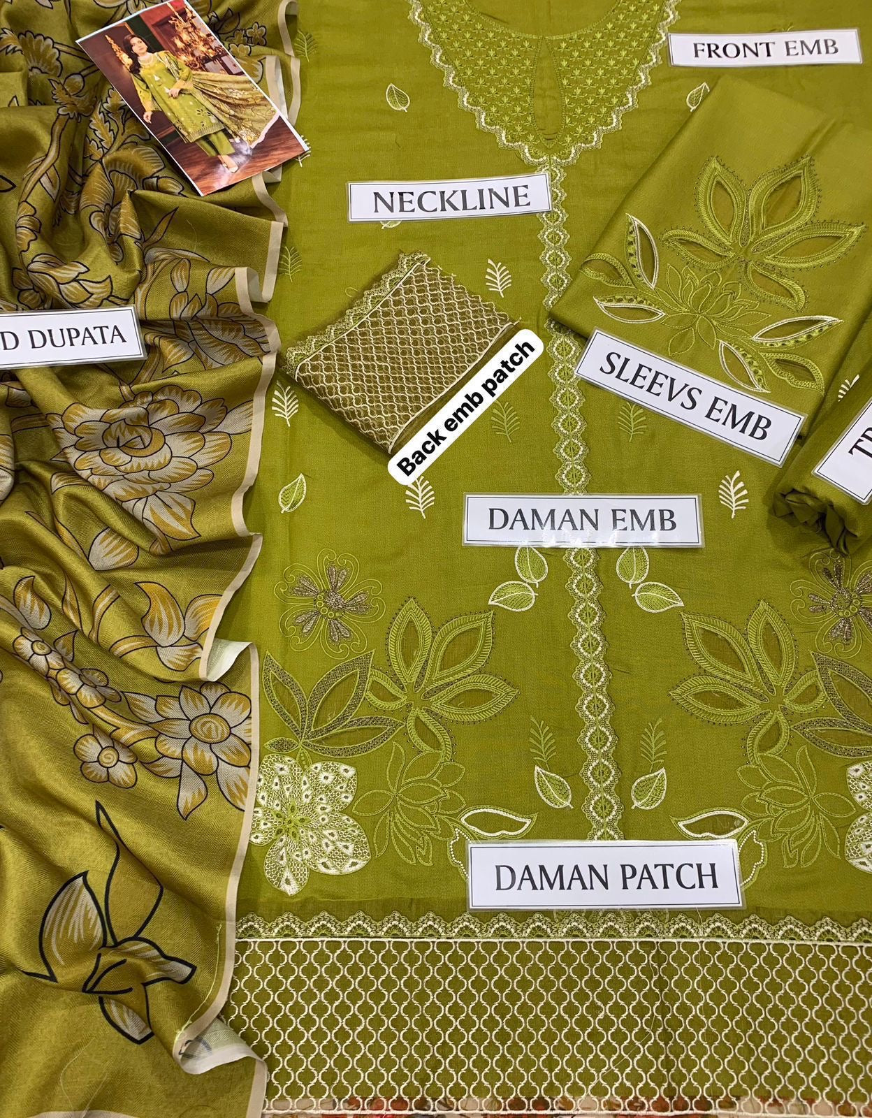 SHE EDGE EMBROIDERD LAWN UNSTICH 3PC (WA-640)