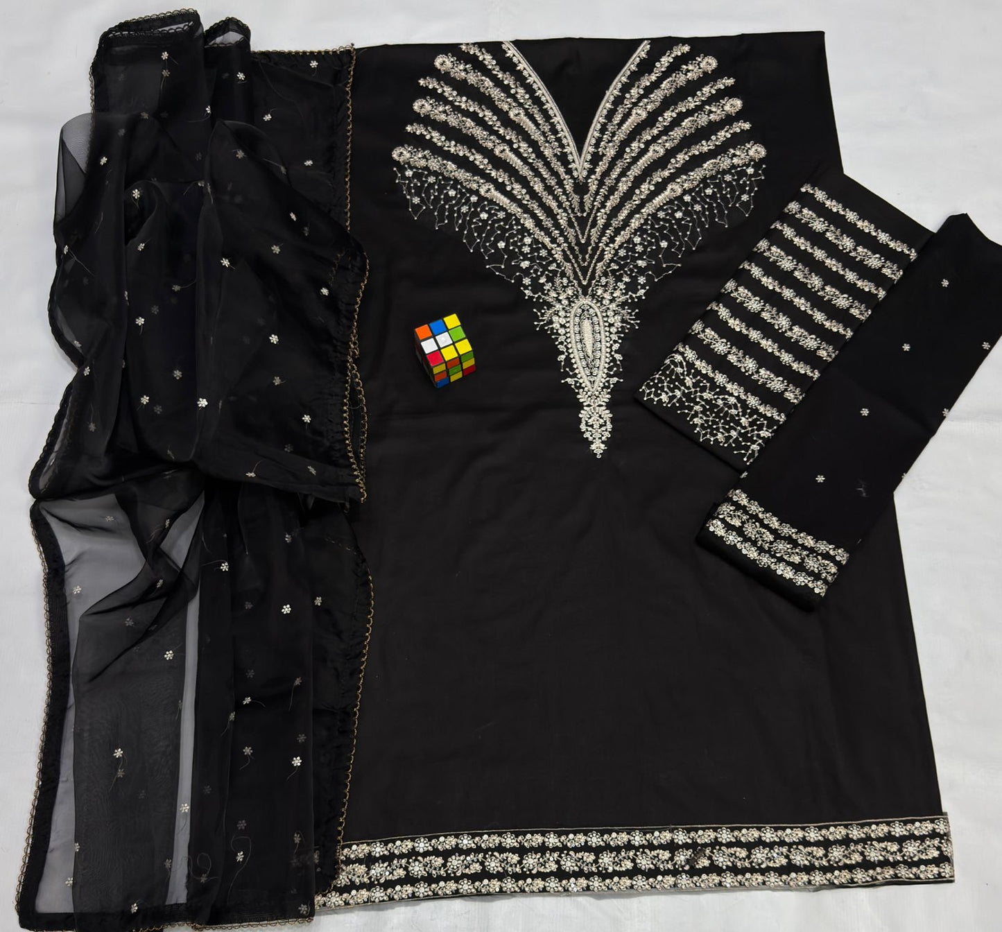 JAZMIN EMBROIDERD LAWN UNSTICH 3PC (BLACK)